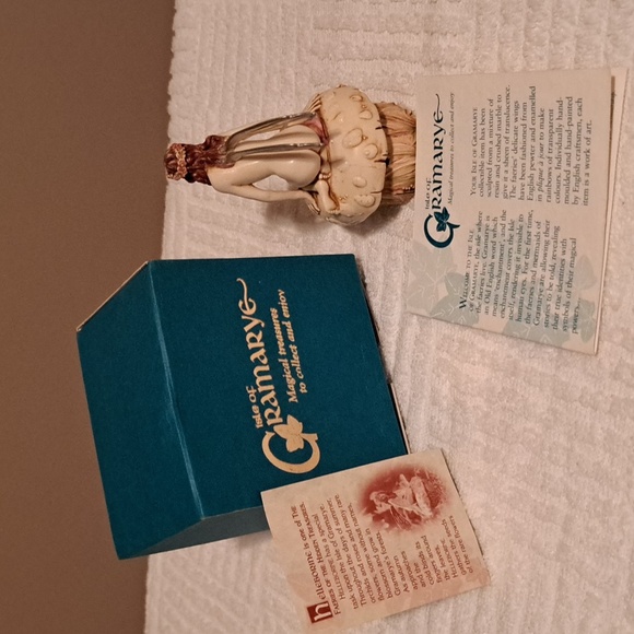 Isle of Gramarye.  Helleborine. - Picture 3 of 9